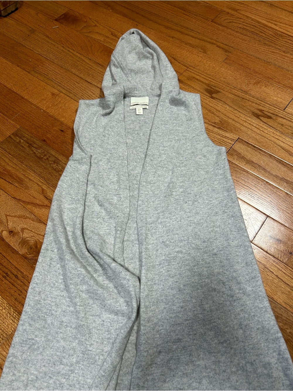 Cynthia Rowley 100% cashmere Light Gray Hooded Sleeveless Cardigan